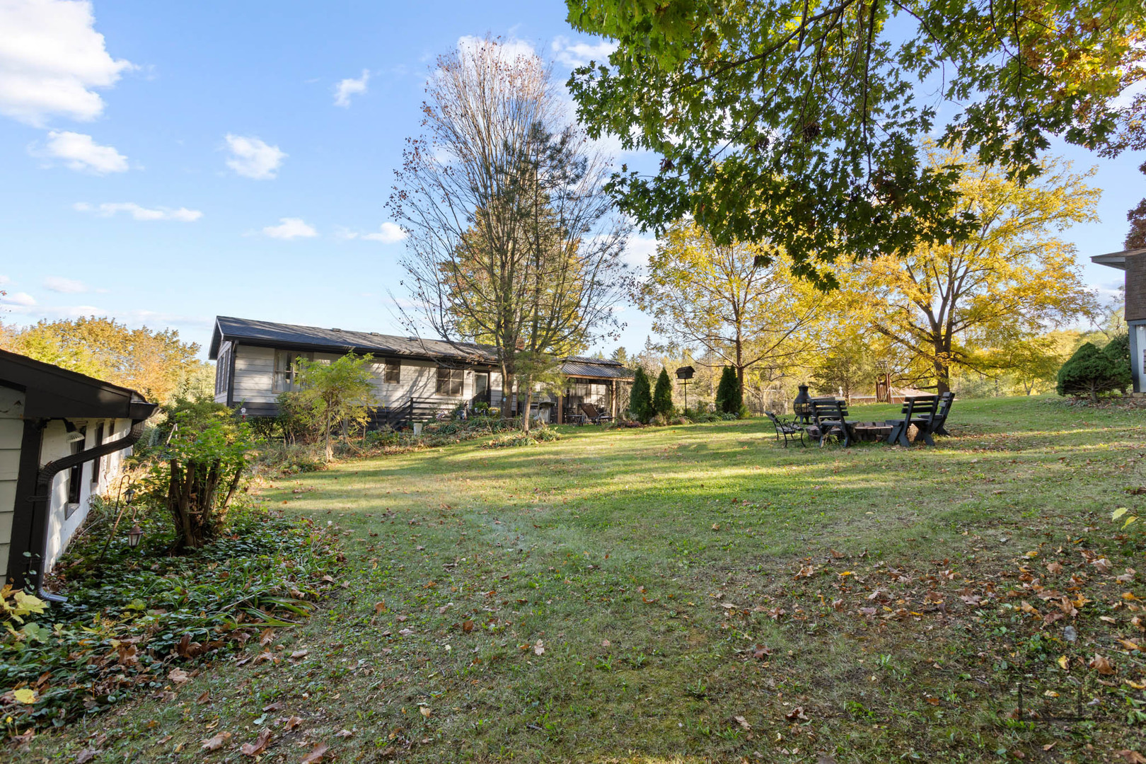 400 Crestview Drive Fox River Grove, IL 60021 - Photo 22 of 48 a view of a park that has large trees