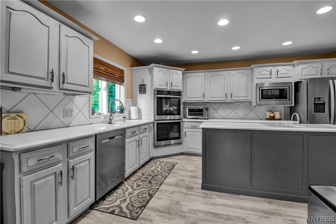 5555 Kraus Road Clarence, NY 14031 - Photo 18 of 50 Kitchen