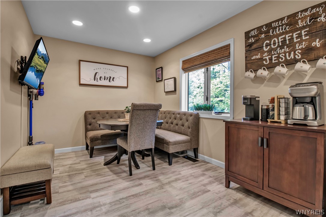 5555 Kraus Road Clarence, NY 14031 - Photo 19 of 50 Dinette