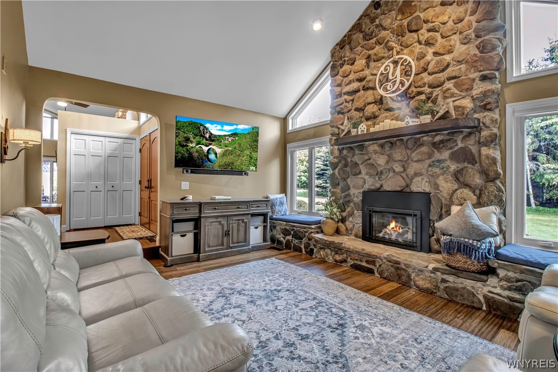 5555 Kraus Road Clarence, NY 14031 - Photo 8 of 50 Family Room