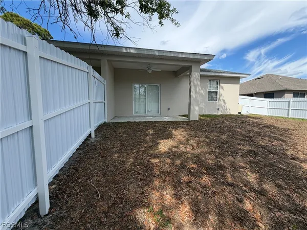 $2,000 | 4717 28th Street Southwest, Lehigh Acres, FL 33973