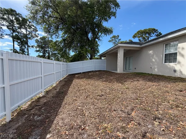 $2,000 | 4717 28th Street Southwest, Lehigh Acres, FL 33973