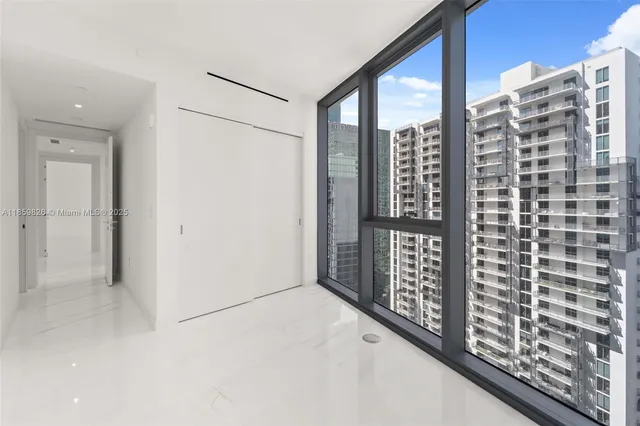 $3,150,000 | 300 Biscayne Blvd Way, Unit 3602, Miami, FL 33131