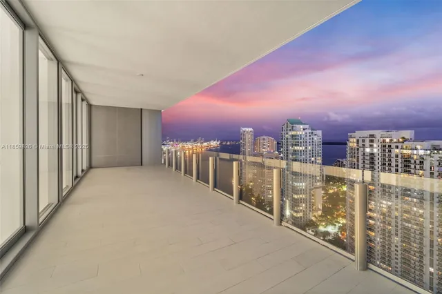 $3,150,000 | 300 Biscayne Blvd Way, Unit 3602, Miami, FL 33131