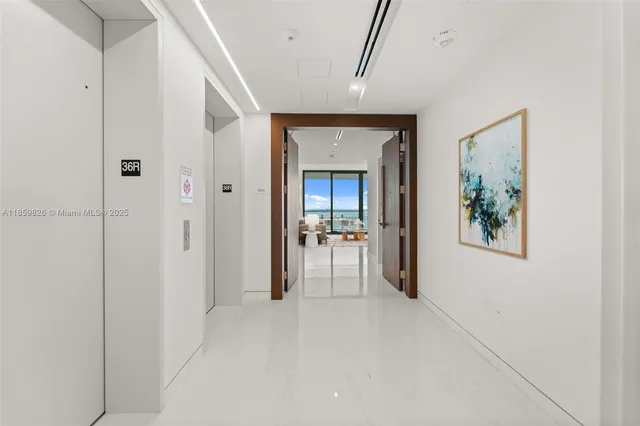 $3,150,000 | 300 Biscayne Blvd Way, Unit 3602, Miami, FL 33131