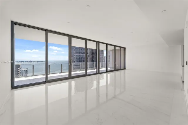 $3,150,000 | 300 Biscayne Blvd Way, Unit 3602, Miami, FL 33131