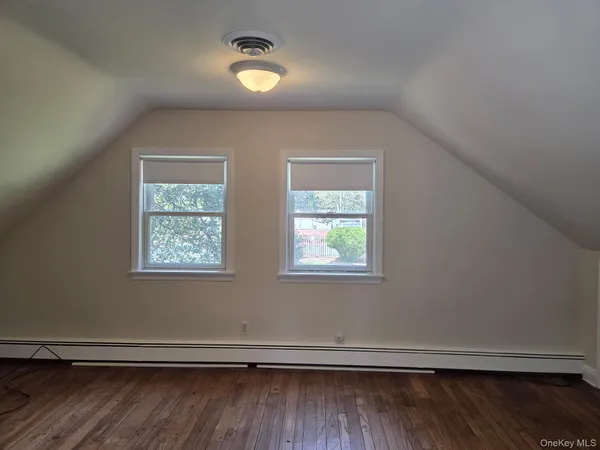 $2,700 | 7 Harbor View Road, Stony Brook, NY 11790