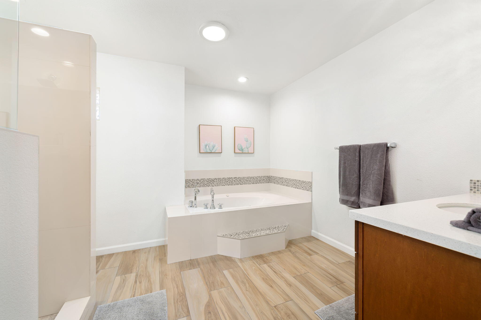 40960 La Costa Circle West Palm Desert, CA 92211 - Photo 23 of 45 a bathroom with a bathtub and a sink