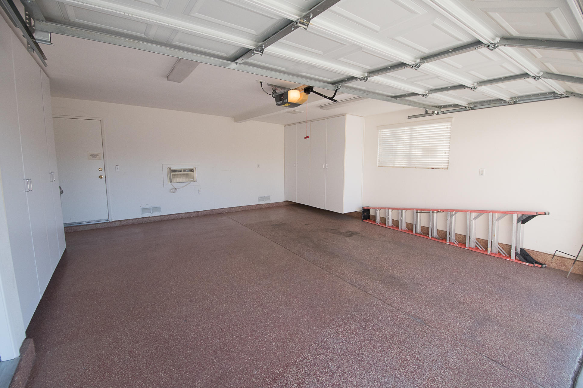 40960 La Costa Circle West Palm Desert, CA 92211 - Photo 31 of 45 a view of a garage