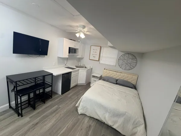 $1,700 | 5067 Sunrise Boulevard, Delray Beach, FL 33484