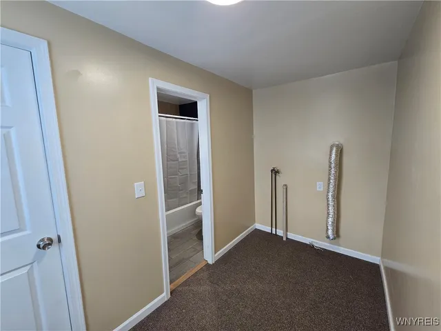 $1,800 | 33 Trowbridge Street, Buffalo, NY 14220