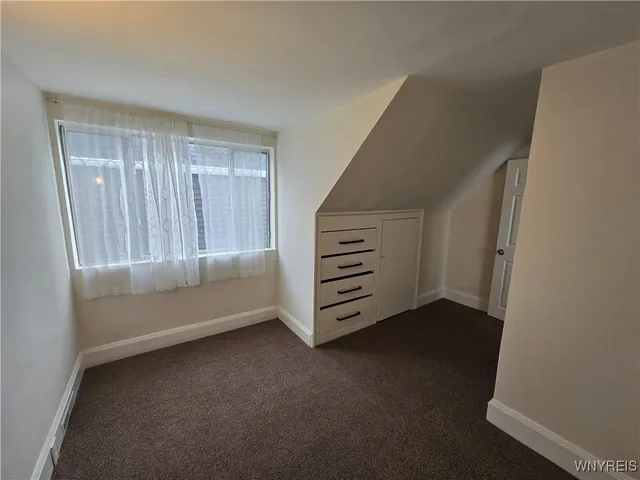 $1,800 | 33 Trowbridge Street, Buffalo, NY 14220