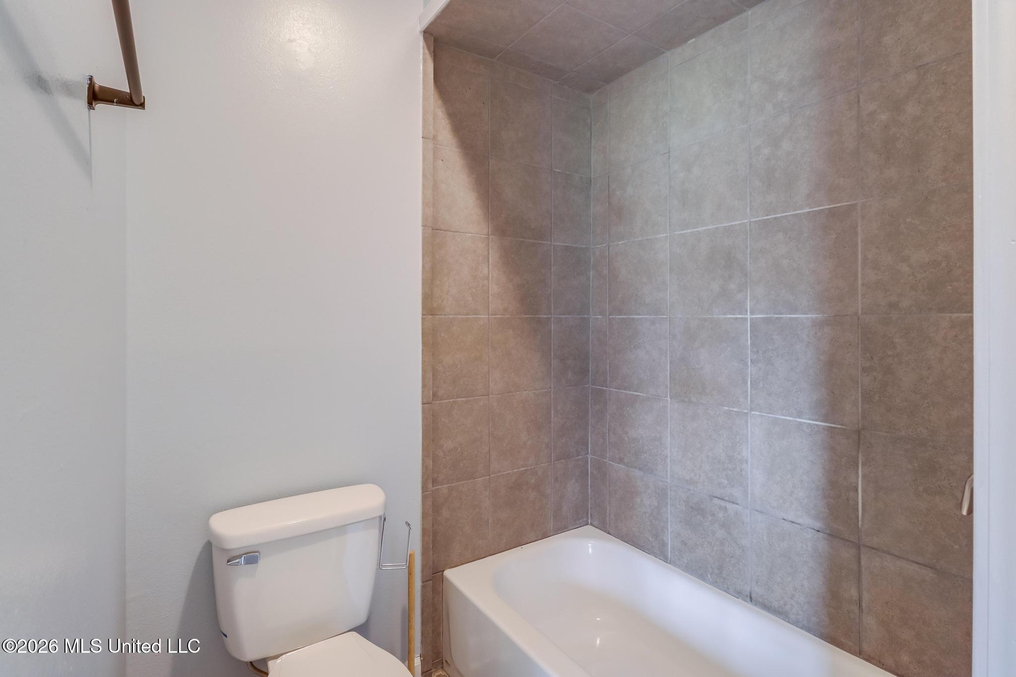 4819 Church Street Moss Point, MS 39563 - Photo 16 of 32 Primary Bath