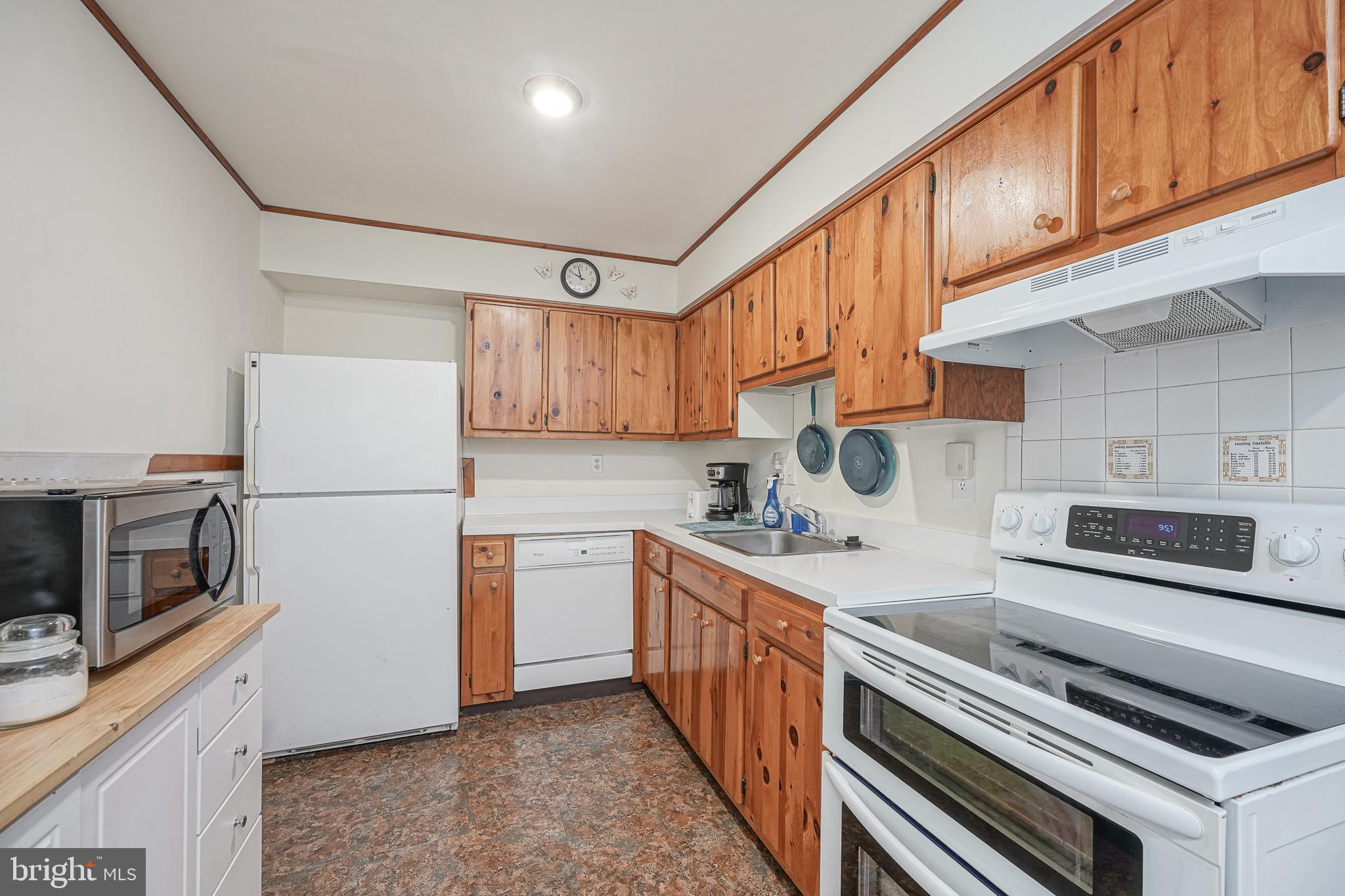 28 Noble Road Sicklerville, NJ 08081 - Photo 7 of 37