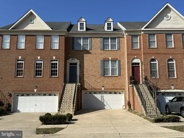 $3,000 | 25861 Kirkwood Square, Chantilly, VA 20152