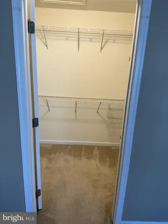 $3,000 | 25861 Kirkwood Square, Chantilly, VA 20152