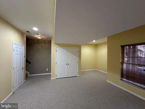 $3,000 | 25861 Kirkwood Square, Chantilly, VA 20152