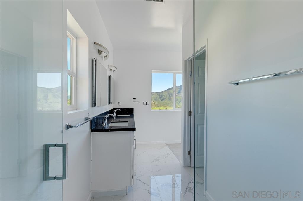 9868 Apple Street Spring Valley, CA 91977 - Photo 8 of 19 Gallery Image 8
