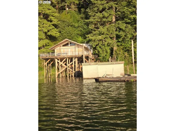 $309,000 | 3708 South Tenmile Lake, Lakeside, OR 97449