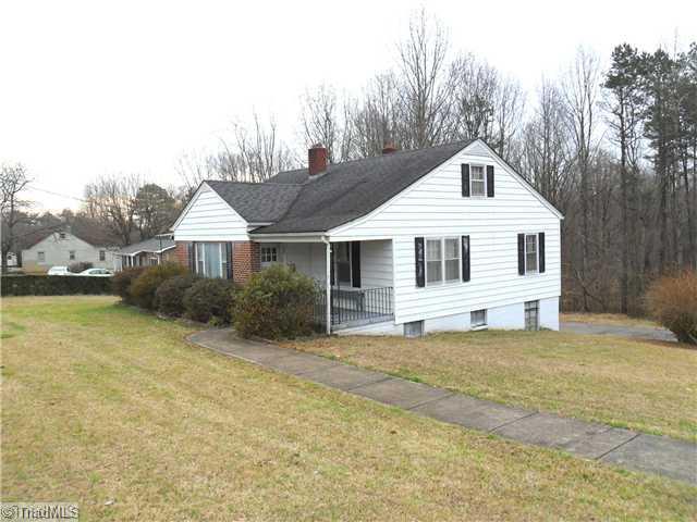 648 Blue Ridge Avenue Elkin, NC 28621 - Photo 1 of 7 Exterior Front.