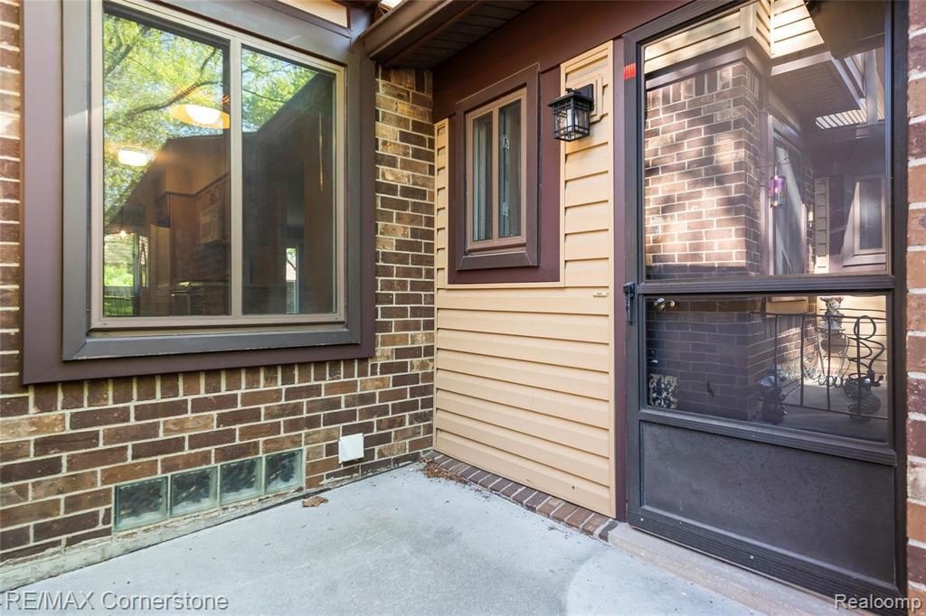 32133 West 12 Mile Road Farmington Hills, MI 48334 - Photo 3 of 24