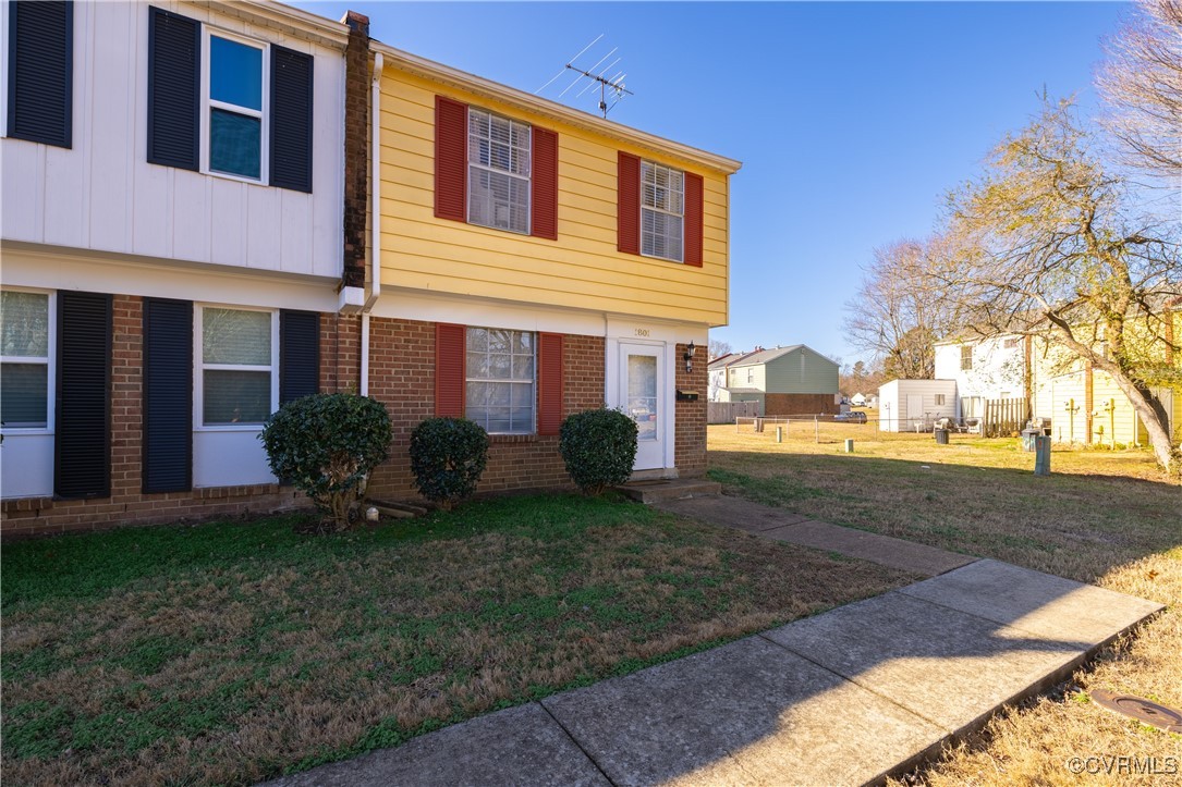 1801 Beaver Road Highland Springs, VA 23075 - Photo 2 of 28 View of front of home with a front yard