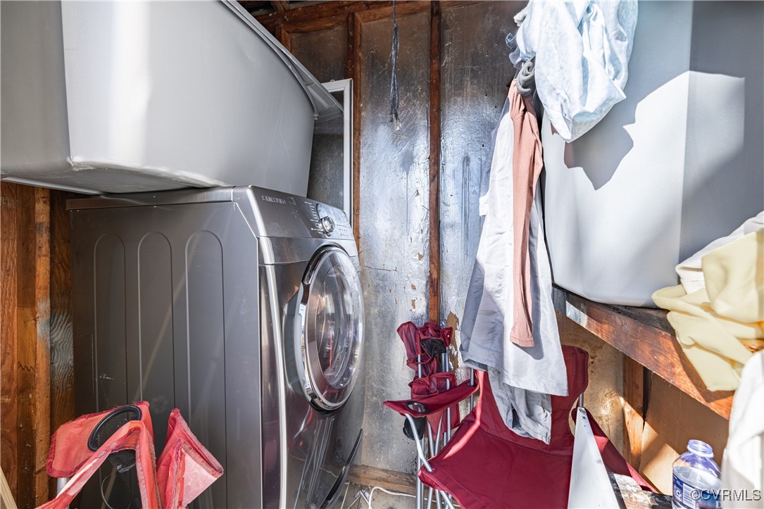 1801 Beaver Road Highland Springs, VA 23075 - Photo 28 of 28 Clothes washing area featuring washer / clothes dr
