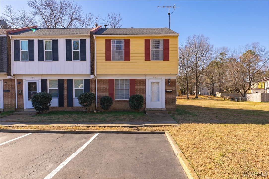 1801 Beaver Road Highland Springs, VA 23075 - Photo 3 of 28 View of front facade with a front lawn