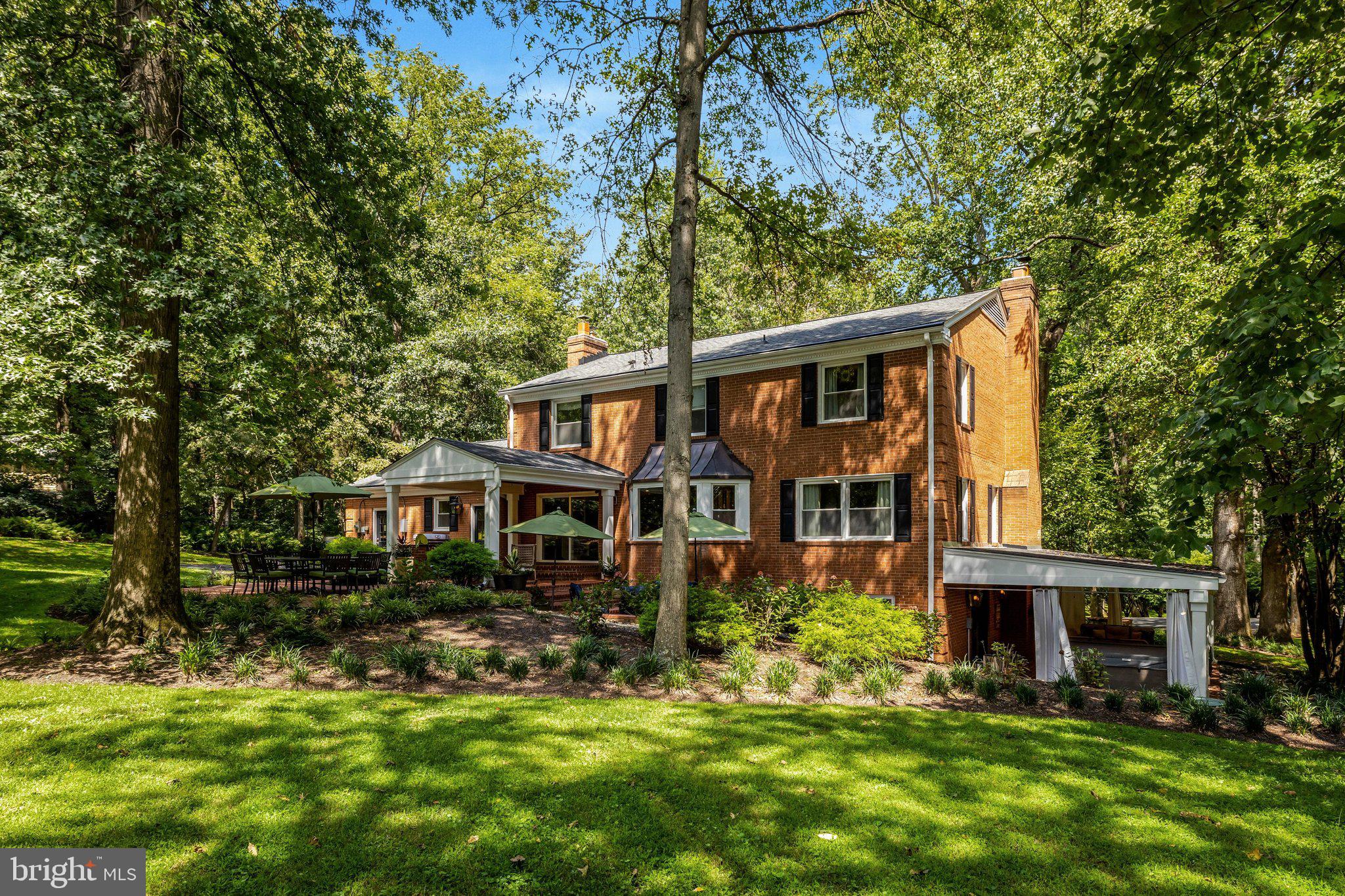 10015 Saddle Road Vienna, VA 22181 - Photo 15 of 86 Gallery Image 15