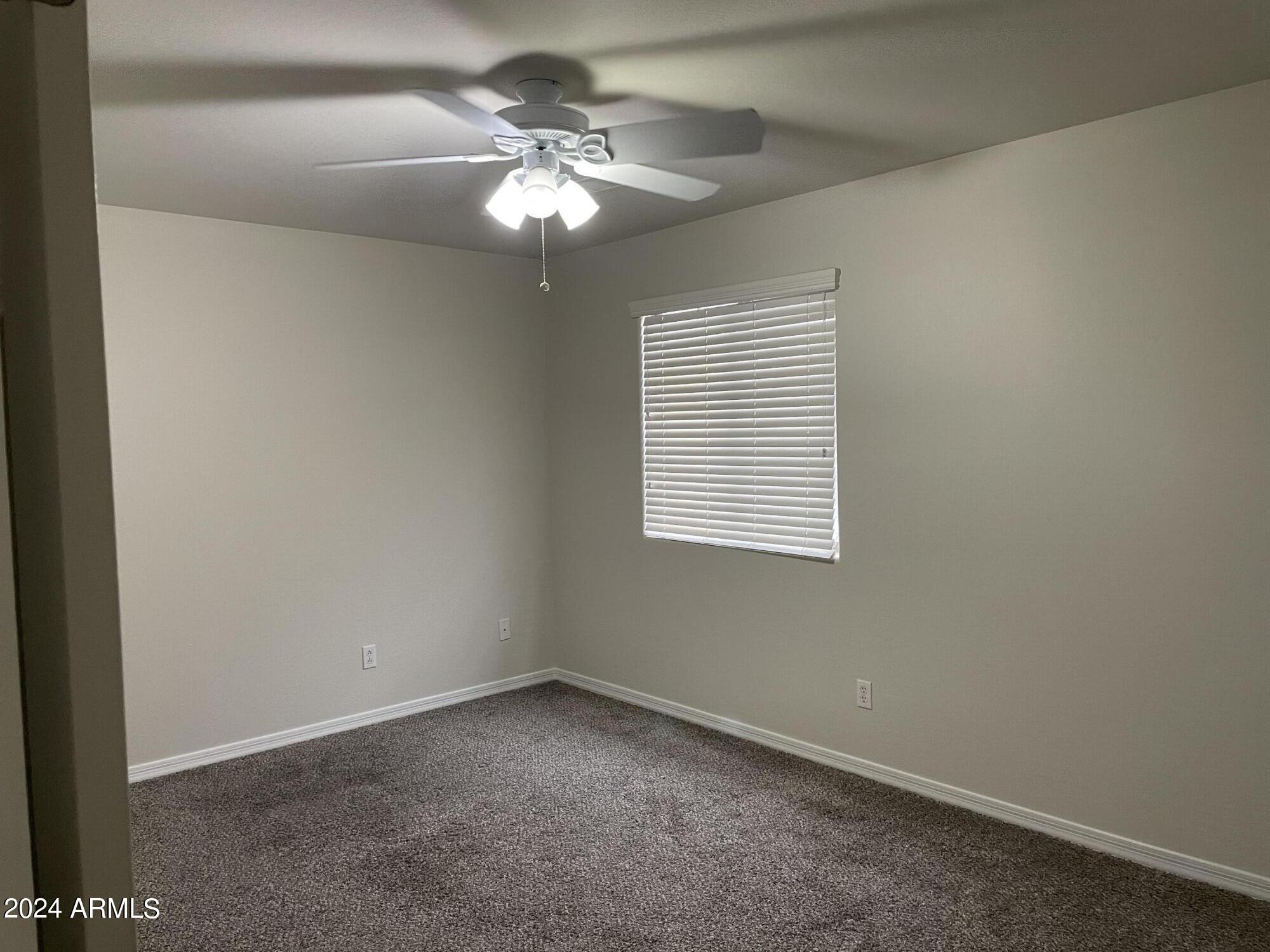 2018 West Davis Road Phoenix, AZ 85023 - Photo 10 of 34