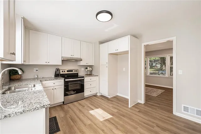 $237,450 | 9111 Vaughn Avenue, Raytown, MO 64138