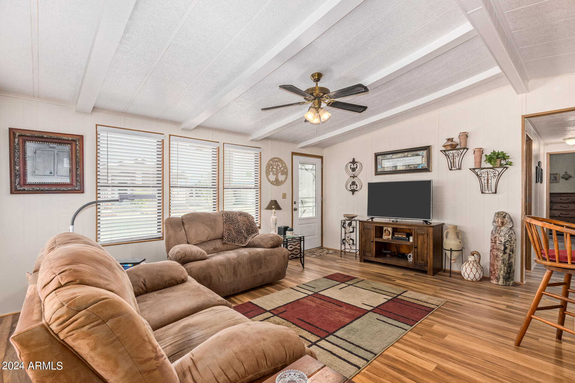 3500 South Tomahawk Road, Unit 195 Apache Junction, AZ 85119 - Photo 6 of 40 Living Room
