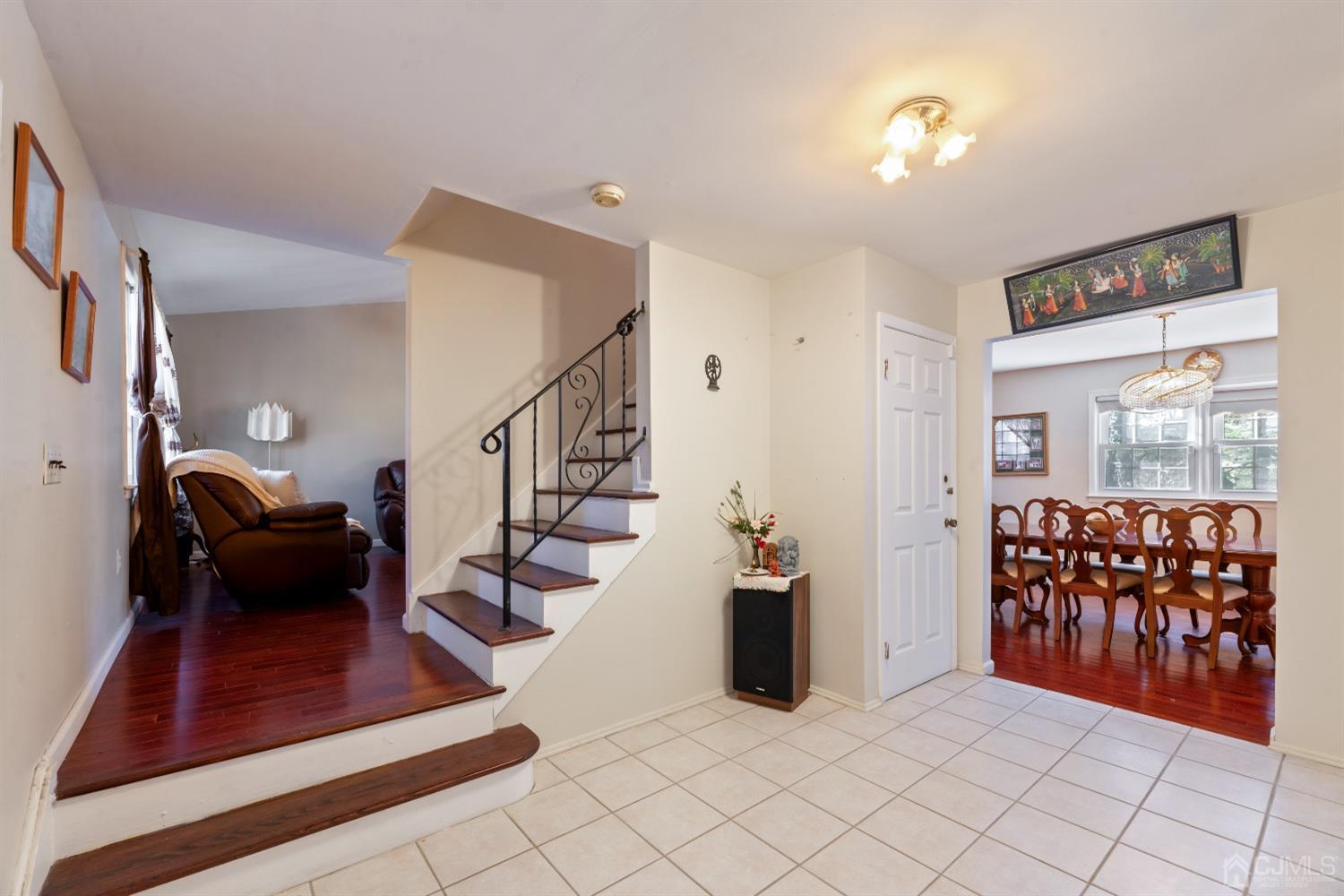 7 Prescott Road East Brunswick, NJ 08816 - Photo 3 of 30 a view of entryway livingroom and hall