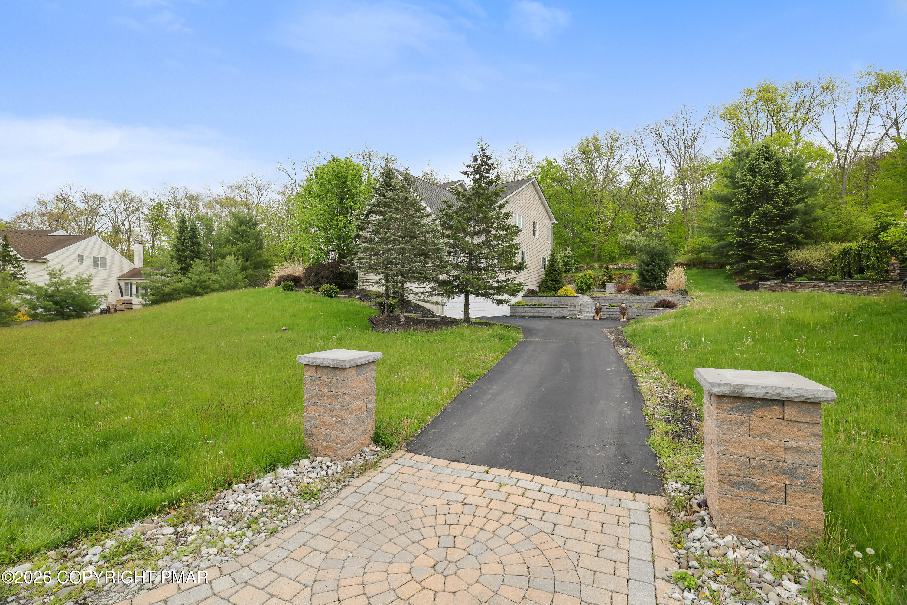258 Rising Meadow Way East Stroudsburg, PA 18302 - Photo 4 of 67 04-RBP55766