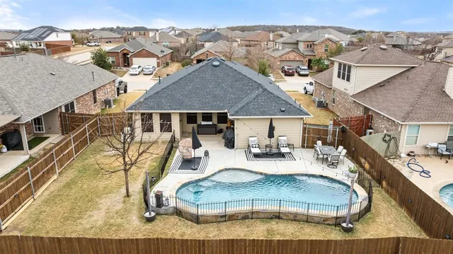 $350,000 | 335 Coral Vine Lane, Burleson, TX 76028