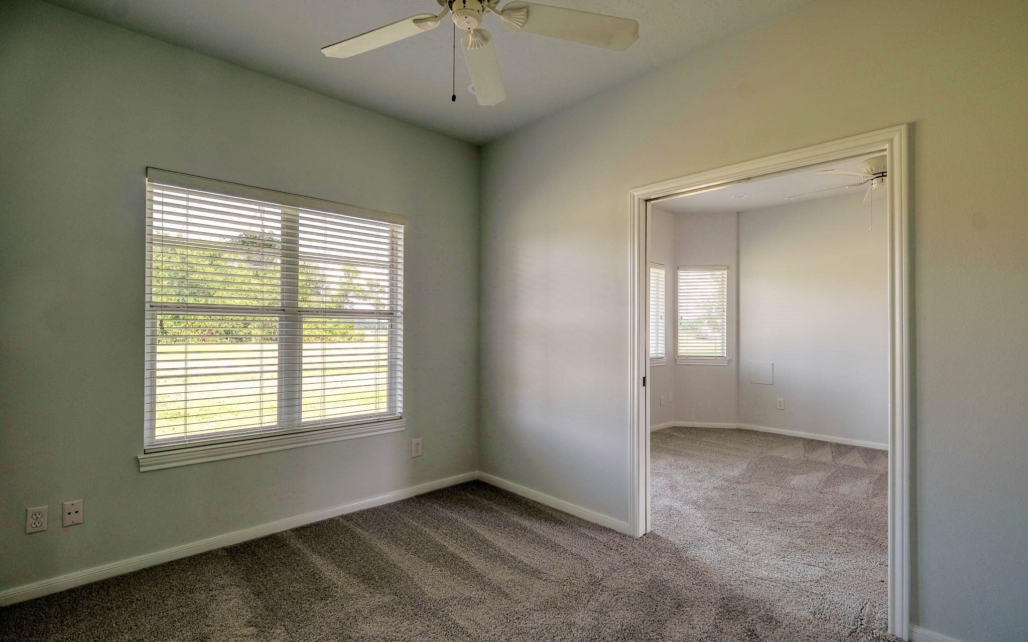 20515 Kickapoo Road Waller, TX 77484 - Photo 40 of 50 an empty room with a window