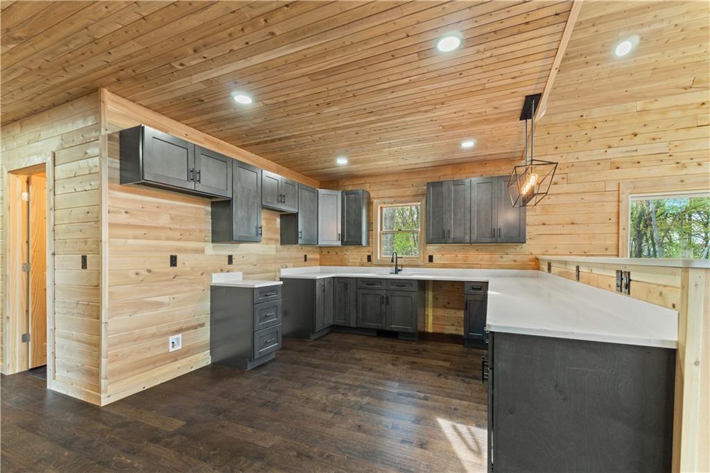 8498 East Lake Road Erie, PA 16511 - Photo 20 of 37