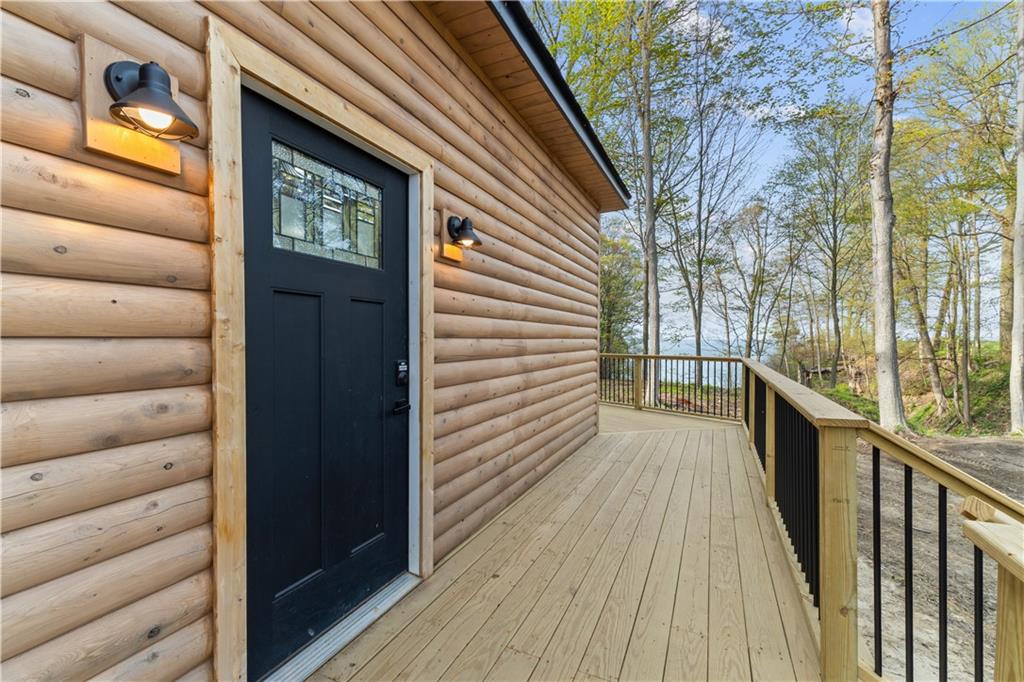 8498 East Lake Road Erie, PA 16511 - Photo 2 of 37
