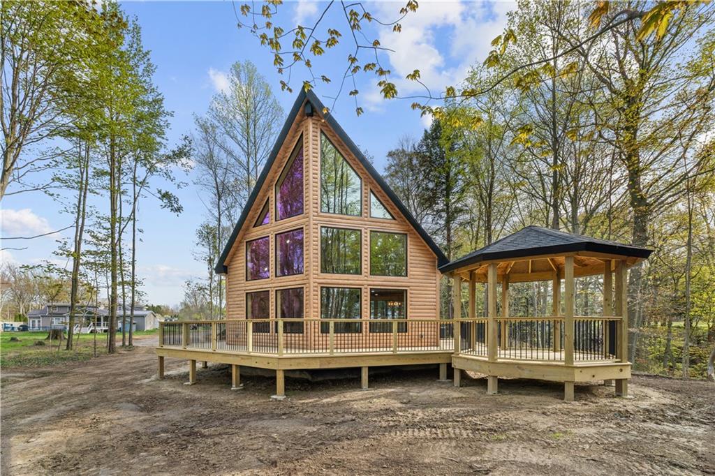 8498 East Lake Road Erie, PA 16511 - Photo 4 of 37