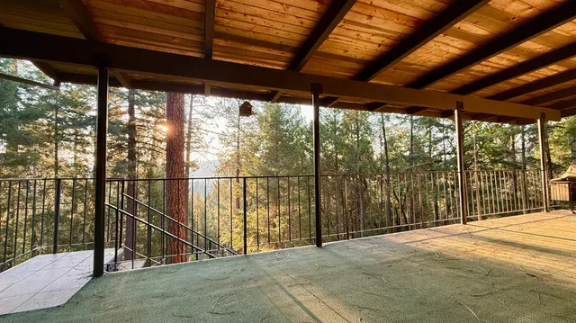 a view of a outdoor space