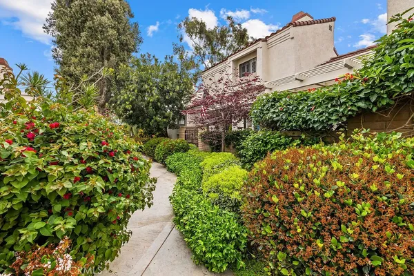 $1,250,000 | 38 Navarre, Unit 138, Irvine, CA 92612