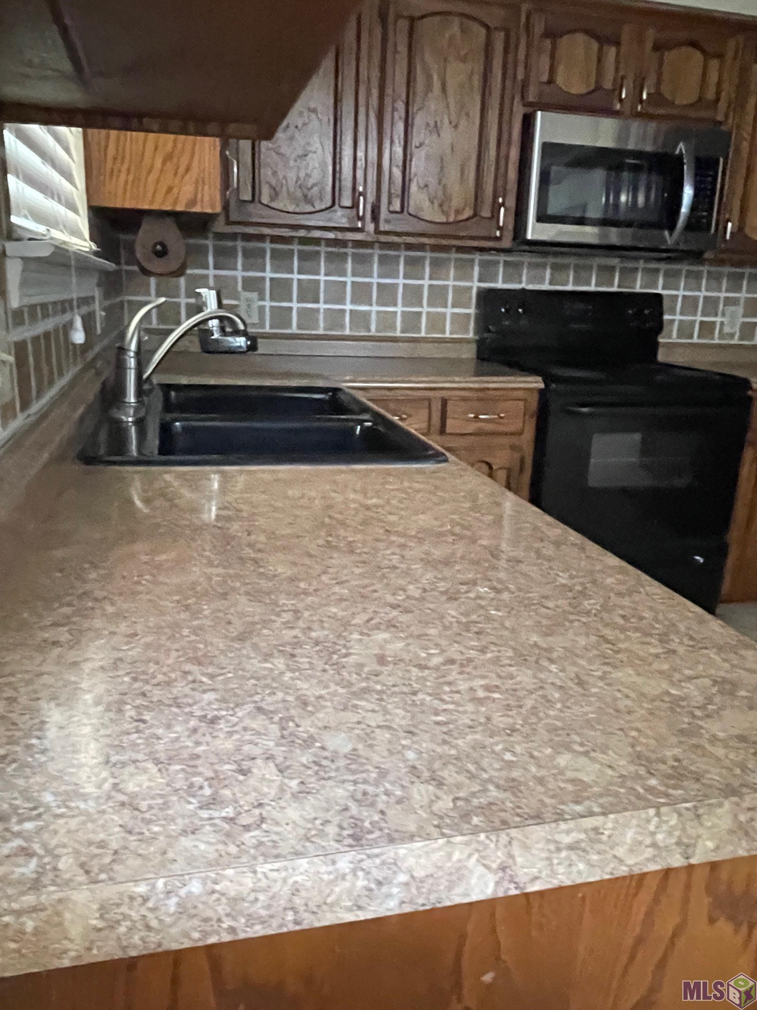 12972 Rambling Oaks Avenue Baton Rouge, LA 70818 - Photo 5 of 26