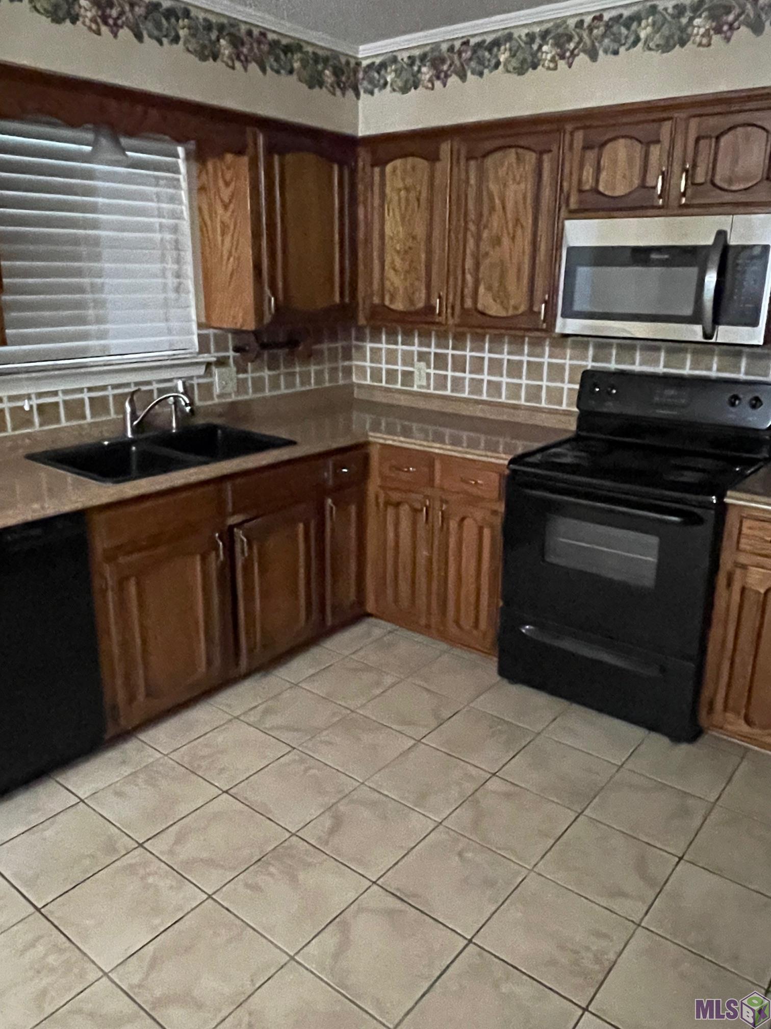 12972 Rambling Oaks Avenue Baton Rouge, LA 70818 - Photo 6 of 26