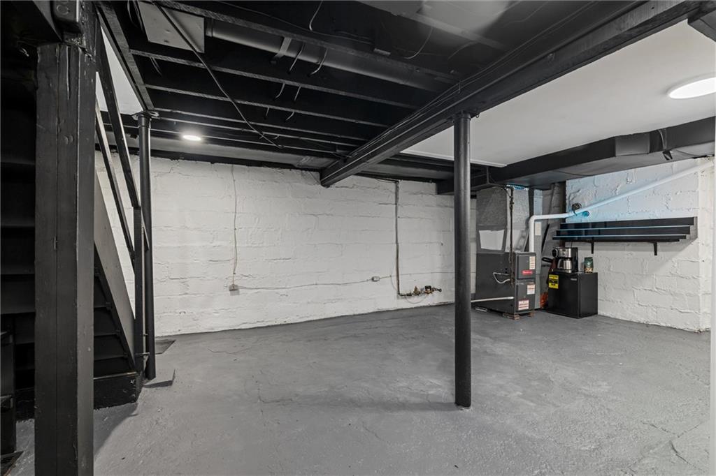 56 Bascom Avenue Pittsburgh, PA 15214 - Photo 25 of 46 a view of empty room with wooden ceiling