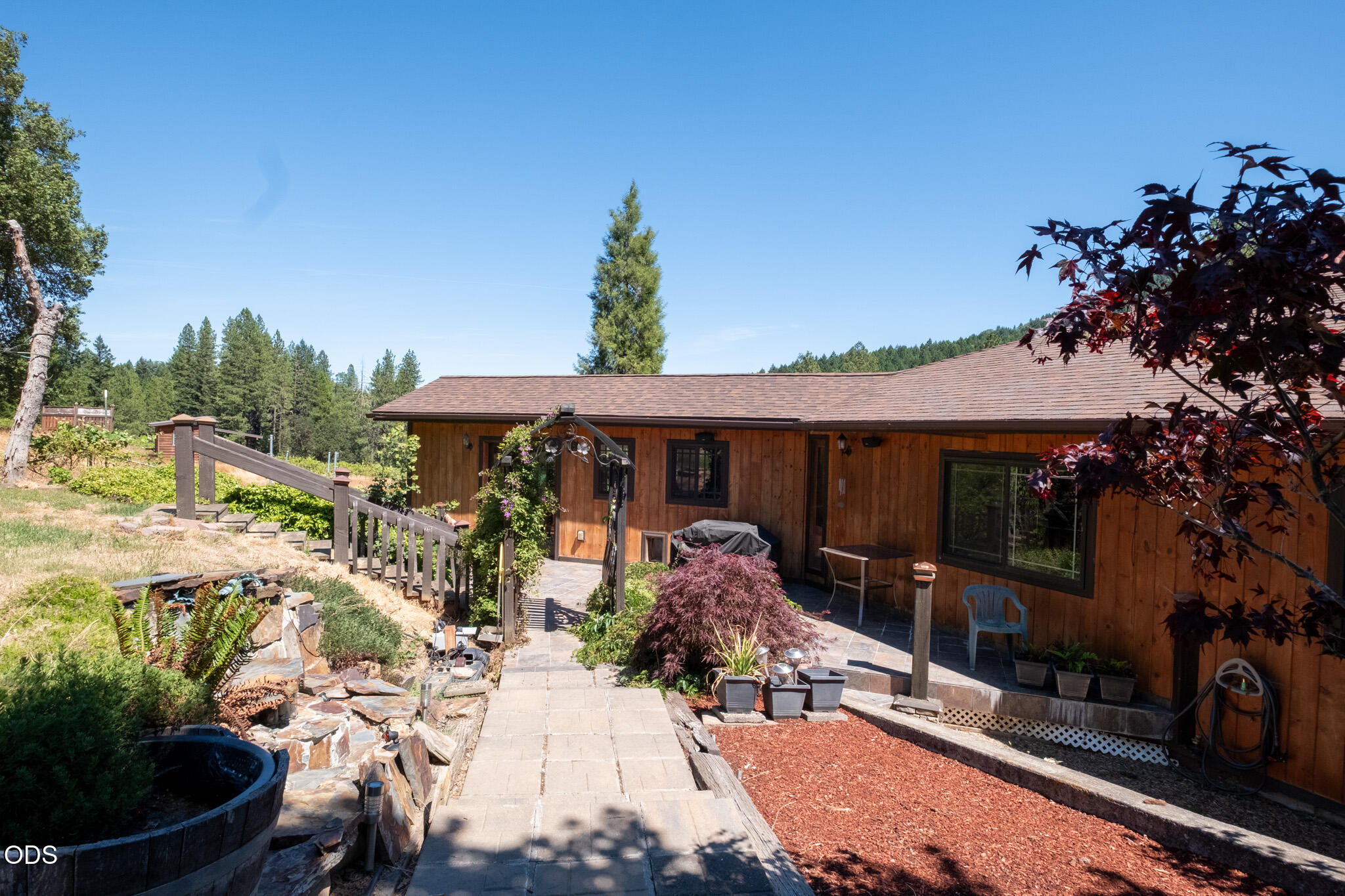 1329 Larson Road Roseburg, OR 97471 - Photo 2 of 65