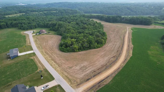 $28,000 | Lot 42 West Mississippi Drive, East Dubuque, IL 61025