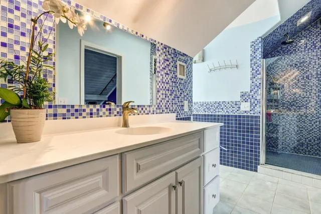 $10,500 | 110 South Palmway, Lake Worth Beach, FL 33460