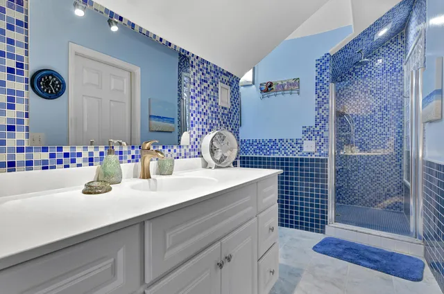 $10,500 | 110 South Palmway, Lake Worth Beach, FL 33460