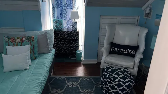 $10,500 | 110 South Palmway, Lake Worth Beach, FL 33460