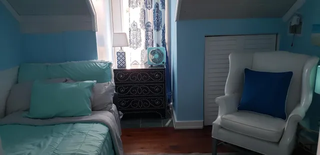 $10,500 | 110 South Palmway, Lake Worth Beach, FL 33460